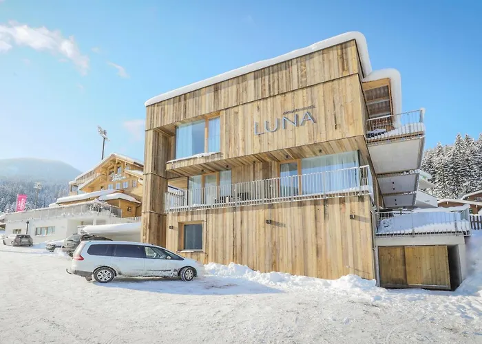 Luna * フラッハウ